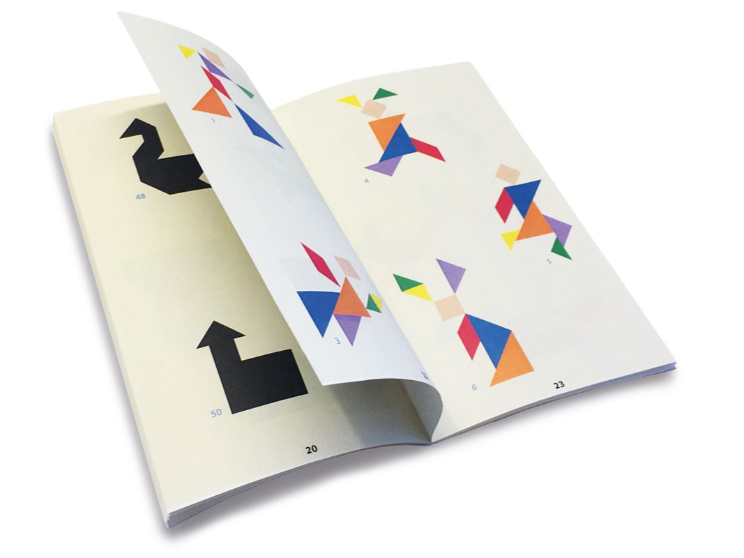 Tangram De Madera En Caja De Metal